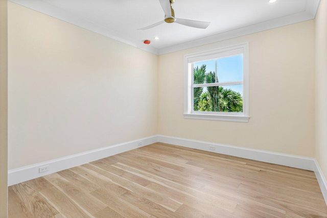 735 SE 4th Avenue, Delray Beach, FL 33483