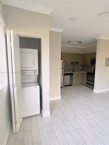 115 Menores Ave 3, Coral Gables, FL 33134