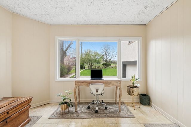 1111 Woodbine Avenue, Oak Park, IL 60302