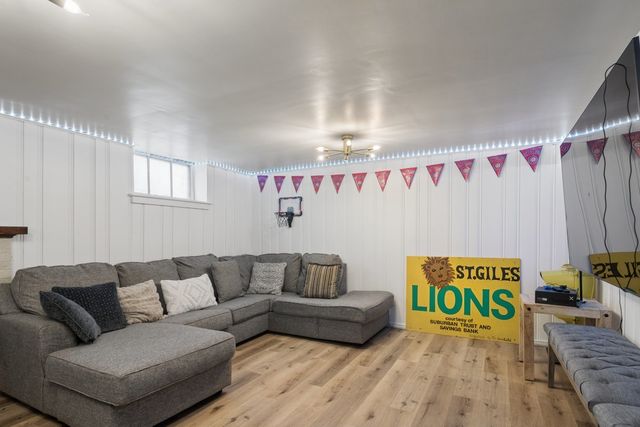 1111 Woodbine Avenue, Oak Park, IL 60302