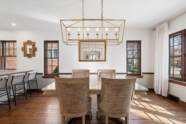 1111 Woodbine Avenue, Oak Park, IL 60302