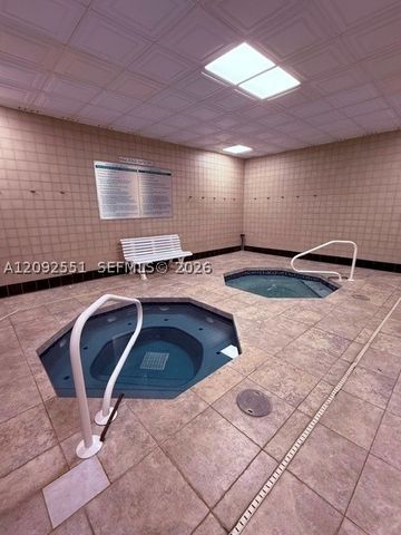 900 Colony Point Cir 416, Pembroke Pines, FL 33026