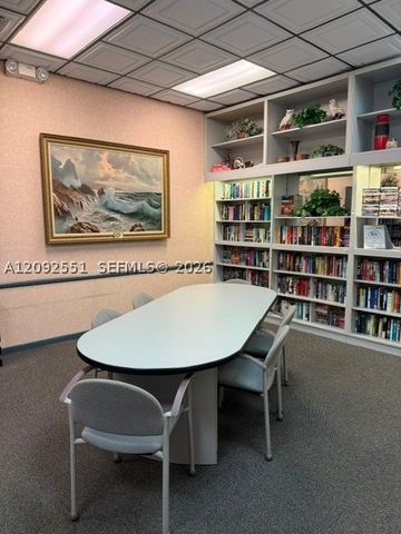 900 Colony Point Cir 416, Pembroke Pines, FL 33026