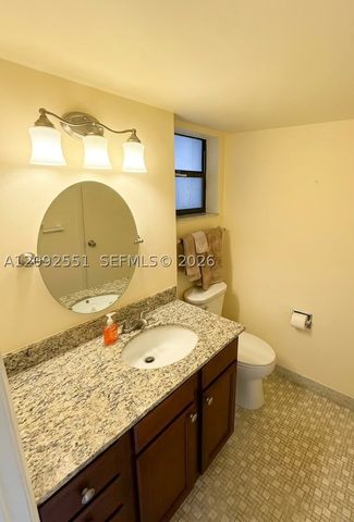 900 Colony Point Cir 416, Pembroke Pines, FL 33026