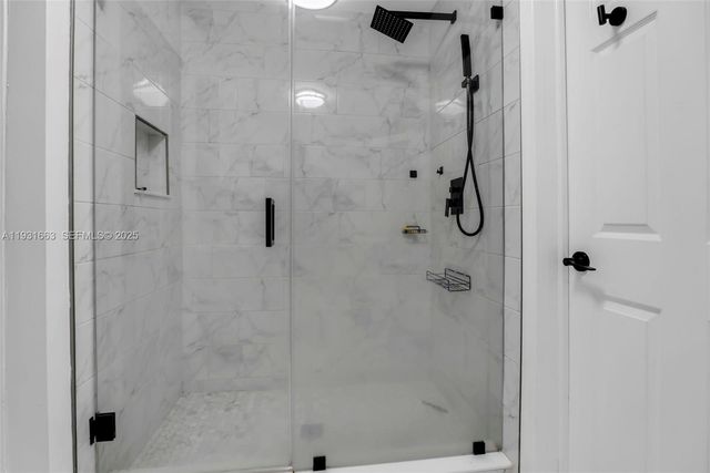 901 NW 34th Ter, Lauderhill, FL 33311