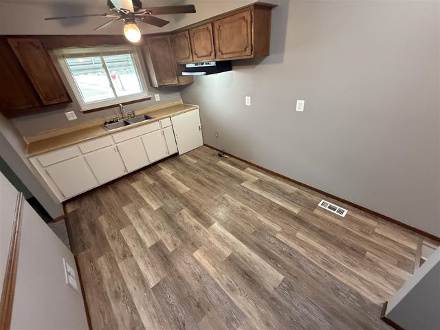 27912 Van Howe Street, Roseville, MI 48066