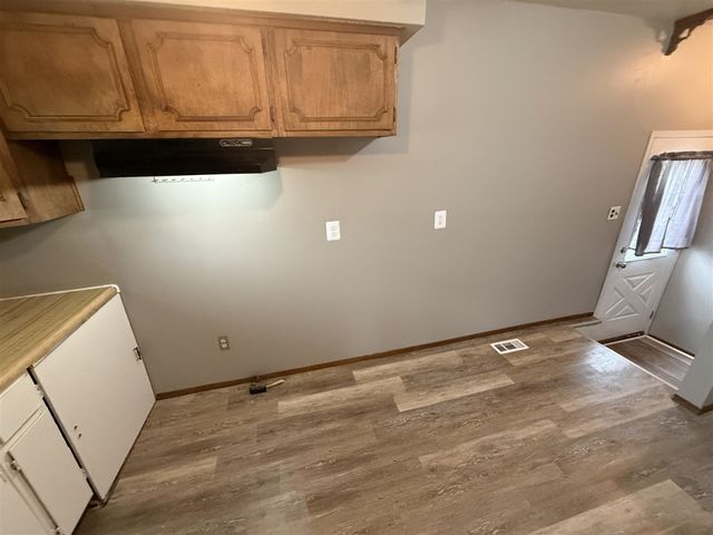 27912 Van Howe Street, Roseville, MI 48066