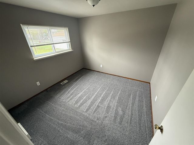 27912 Van Howe Street, Roseville, MI 48066