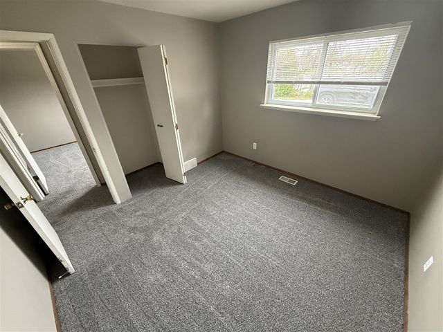 27912 Van Howe Street, Roseville, MI 48066