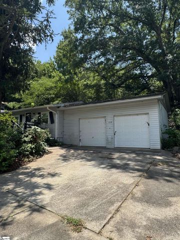 125 Pleasant Retreat Road, Travelers Rest, SC 29690