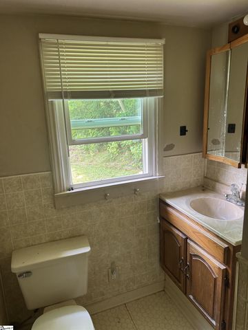 125 Pleasant Retreat Road, Travelers Rest, SC 29690