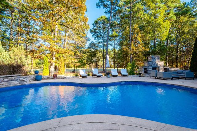 35 Sologne Circle, Little Rock, AR 72223