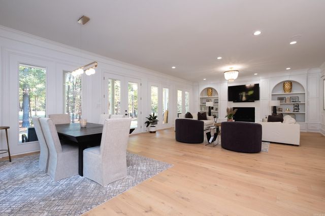 35 Sologne Circle, Little Rock, AR 72223