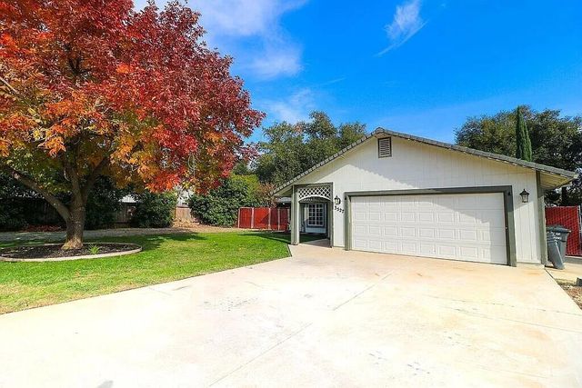 3527 Adams Lane, Redding, CA 96002