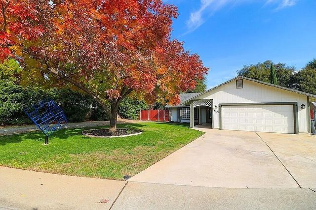 3527 Adams Lane, Redding, CA 96002
