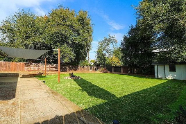 3527 Adams Lane, Redding, CA 96002