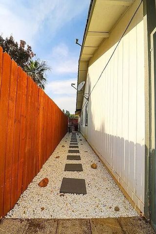 3527 Adams Lane, Redding, CA 96002