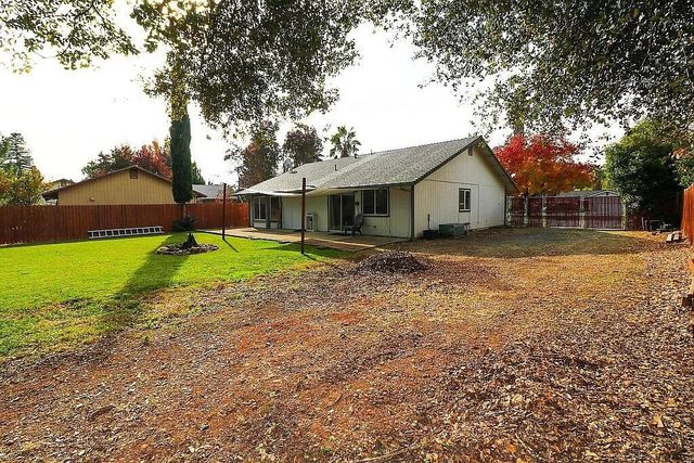 3527 Adams Lane, Redding, CA 96002