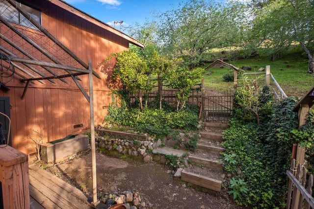 3000 Espina Loma Dr, Camino, CA 95709