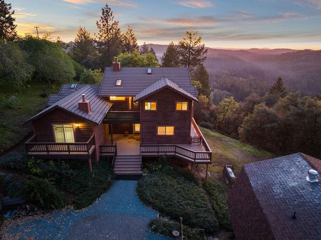 3000 Espina Loma Dr, Camino, CA 95709