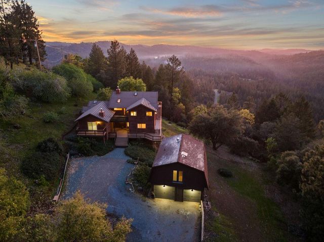 3000 Espina Loma Dr, Camino, CA 95709