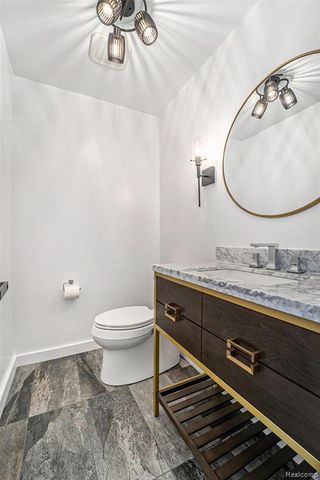 26914 Pebblestone Street, Southfield, MI 48034