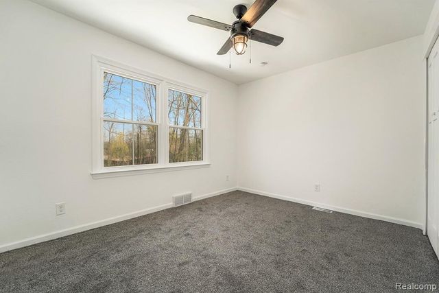 26914 Pebblestone Street, Southfield, MI 48034