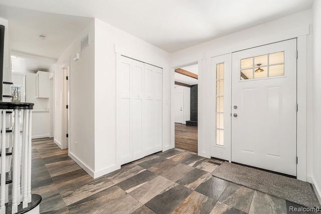 26914 Pebblestone Street, Southfield, MI 48034