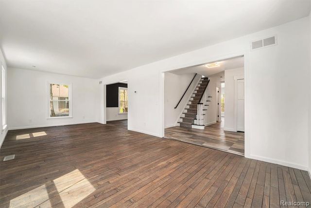 26914 Pebblestone Street, Southfield, MI 48034