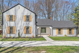 26914 Pebblestone Street, Southfield, MI 48034