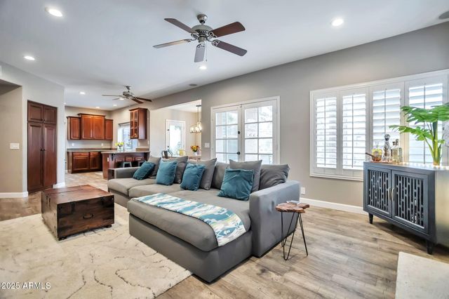 431 W MOUNTAIN VISTA Drive, Phoenix, AZ 85045