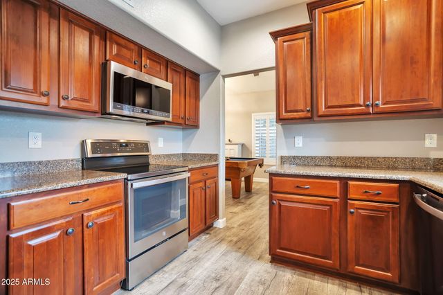 431 W MOUNTAIN VISTA Drive, Phoenix, AZ 85045