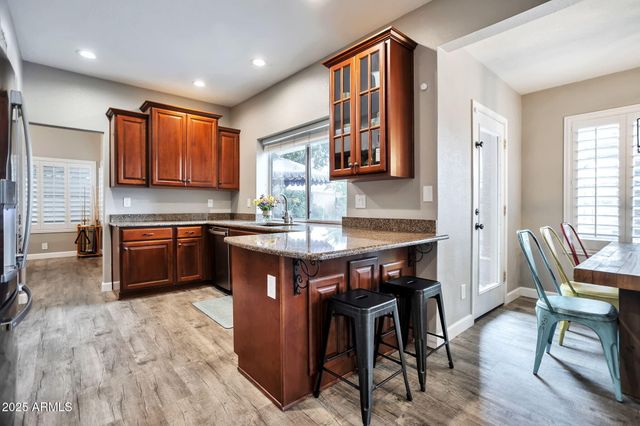 431 W MOUNTAIN VISTA Drive, Phoenix, AZ 85045