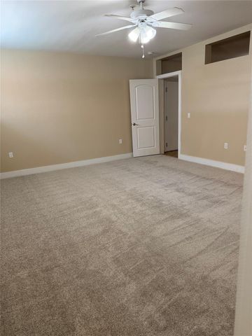 621 21st Street 100, Galveston, TX 77550