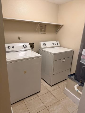 621 21st Street 100, Galveston, TX 77550