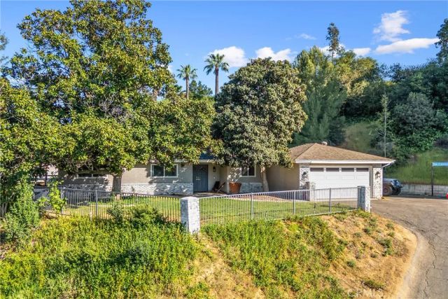 30825 Palo Alto Drive, Redlands, CA 92373