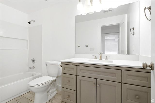 4948 W LAKE TERRACE AVE, South Jordan, UT 84009