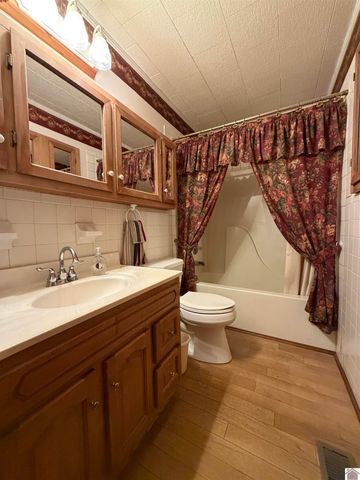 320 Harvey Lane, Princeton, KY 42445