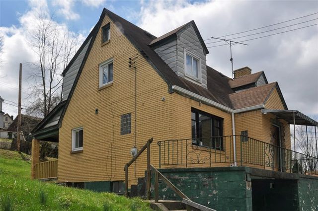 2912 Freeland Str, Mckeesport, PA 15132