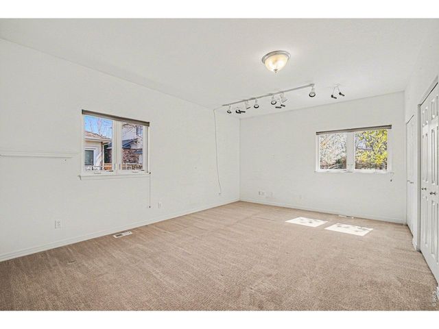 2057 Falcon Dr, Longmont, CO 80503