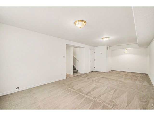 2057 Falcon Dr, Longmont, CO 80503