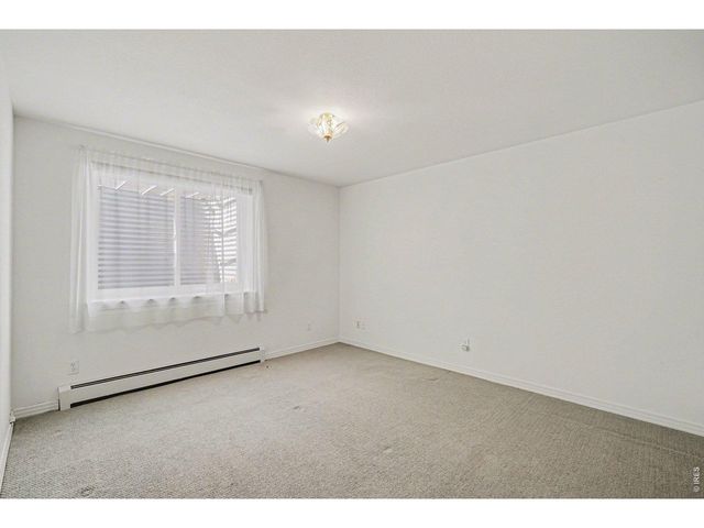 2057 Falcon Dr, Longmont, CO 80503