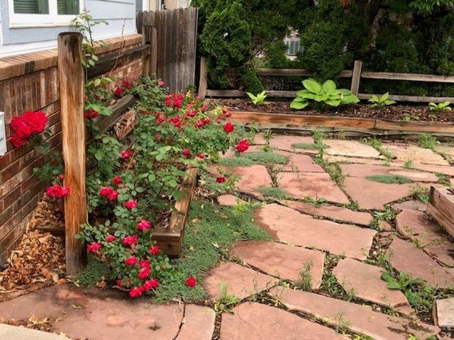 2057 Falcon Dr, Longmont, CO 80503