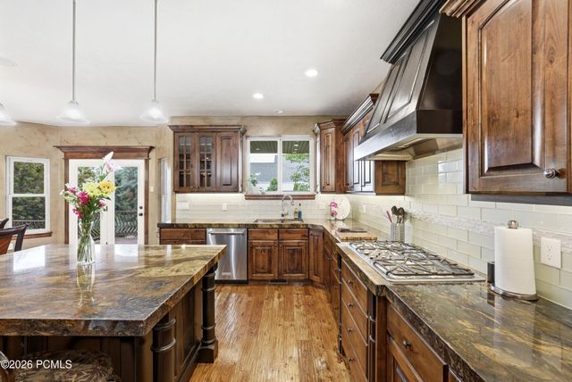 1247 W Alta Creek Circle, South Jordan, UT 84095