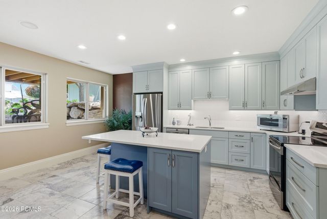 1247 W Alta Creek Circle, South Jordan, UT 84095