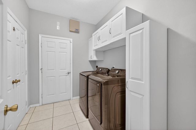5806 NW Breezy Brook Court, Port St. Lucie, FL 34986