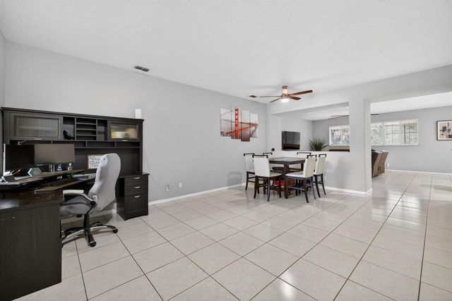 5806 NW Breezy Brook Court, Port St. Lucie, FL 34986