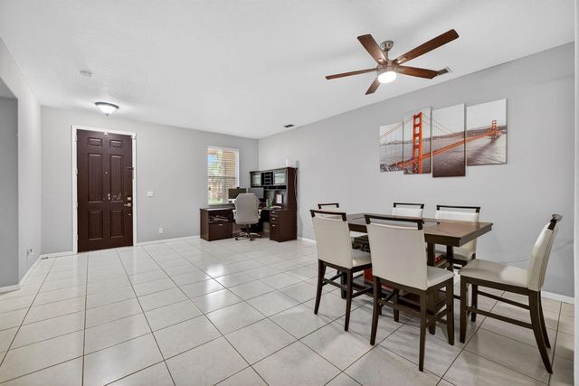 5806 NW Breezy Brook Court, Port St. Lucie, FL 34986