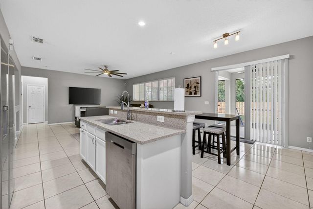 5806 NW Breezy Brook Court, Port St. Lucie, FL 34986