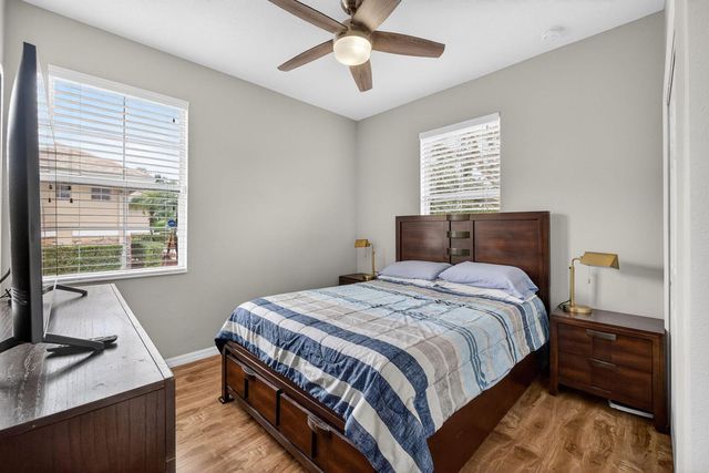 5806 NW Breezy Brook Court, Port St. Lucie, FL 34986